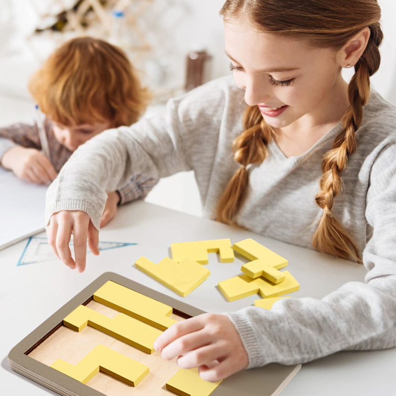 Fa tangram táblás puzzle játék Montessori alakzat puzzle válogató játék Színes tangram oktatási mintás játék gyerekeknek