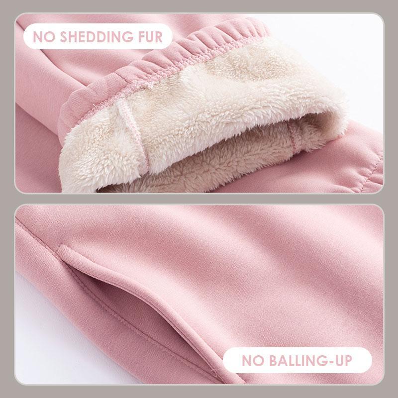 đ„ MELEG ADD VELVET ALKALMI SPORTNADRĂG