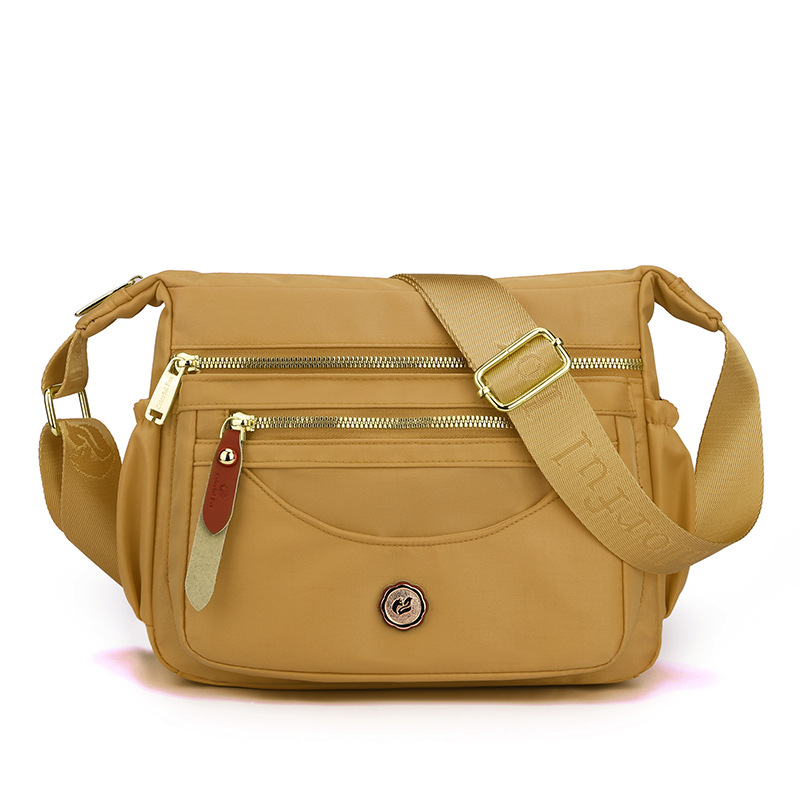 Nagy kapacitású női crossbody táska