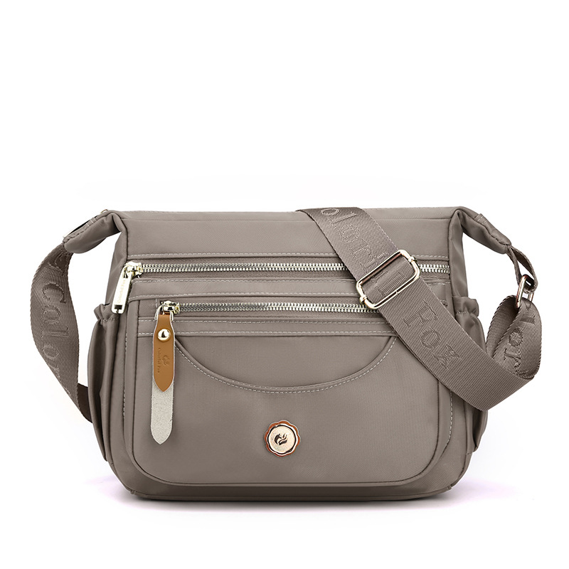 Nagy kapacitású női crossbody táska