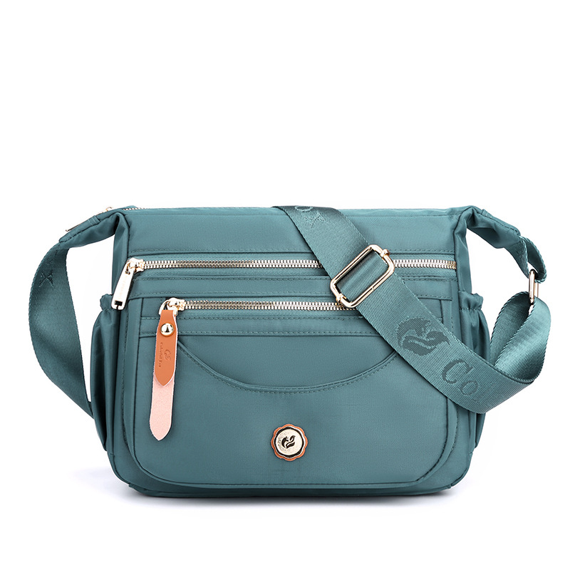 Nagy kapacitású női crossbody táska