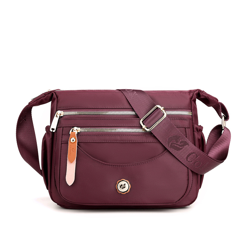 Nagy kapacitású női crossbody táska