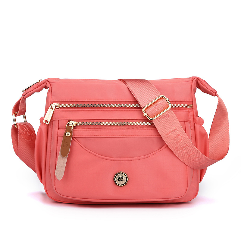 Nagy kapacitású női crossbody táska
