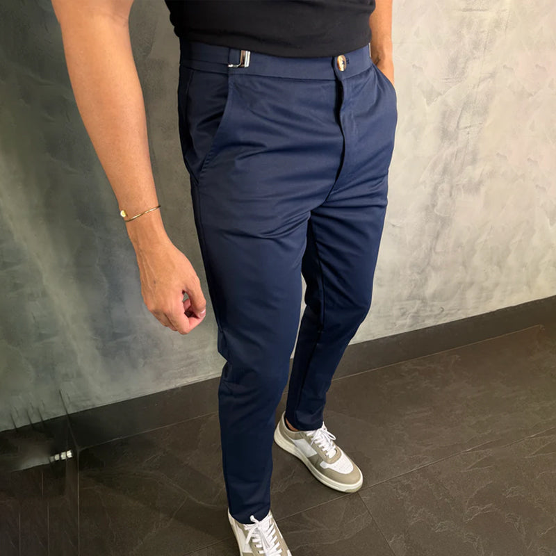 đđFĂ©rfi nadrĂĄg Slim Fit rugalmas derĂ©kkal