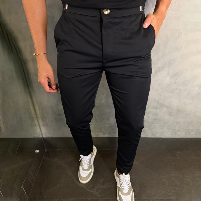 đđFĂ©rfi nadrĂĄg Slim Fit rugalmas derĂ©kkal