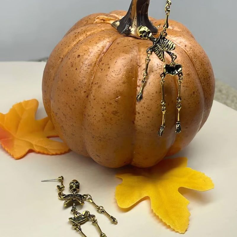 đ
Halloween elĆzetes akciĂł đ Ăsszekapcsolt csontvĂĄz hosszĂș fĂŒlbevalĂłk