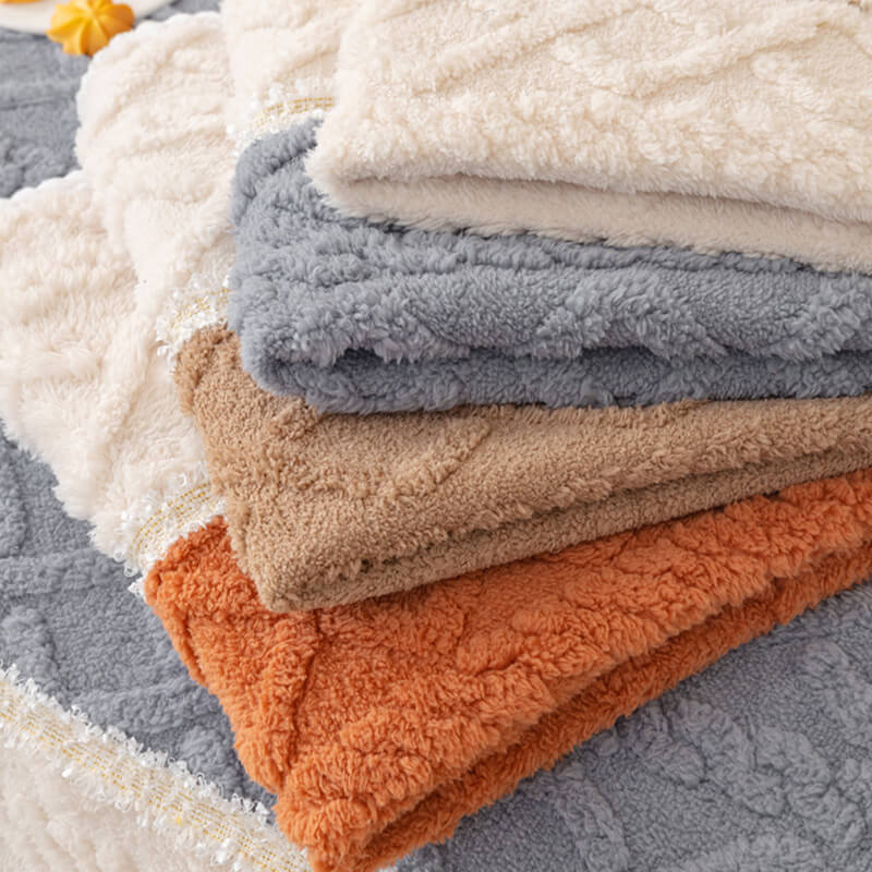 🛋️Szép ajándék – Csúszásgátló flüss kanapéhuzat🧵