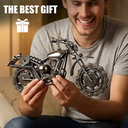🛠️ Kovácsolt Vas Motorkerékpár Szobor | Kézműves Művészeti Dísztárgy