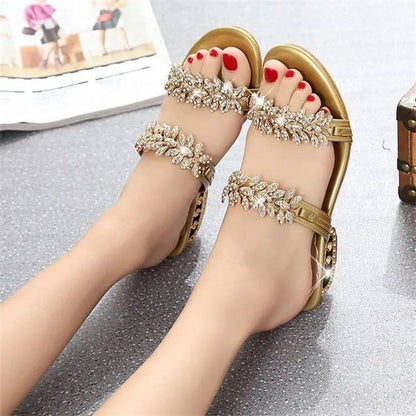 💎Kiváló minőségű, modern, strasszos női szandálok👡