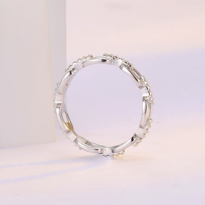 ✨💍 Elegáns láncszemes örökgyűrű – Csillogó cirkóniával, időtlen stílussal és különleges ragyogással 💎💕