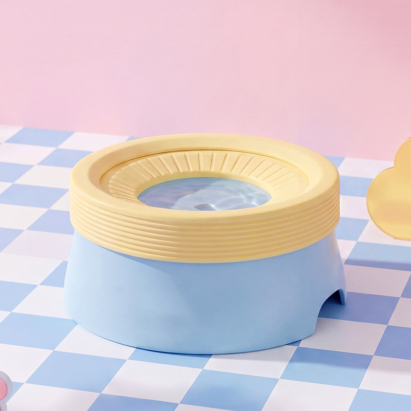 🐾💧 Praktikus úszó itatótál –✨ Nem ömlő kialakítás, amely megakadályozza a víz fröcskölését és tisztán tartja a vizet 🏠