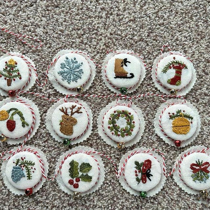 🎄Kézzel hímzett karácsonyi díszek készlet