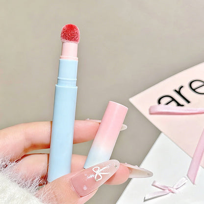 💄 Matt rúzs, puha finissel és bolyhos szivacsos applikátorral ✨